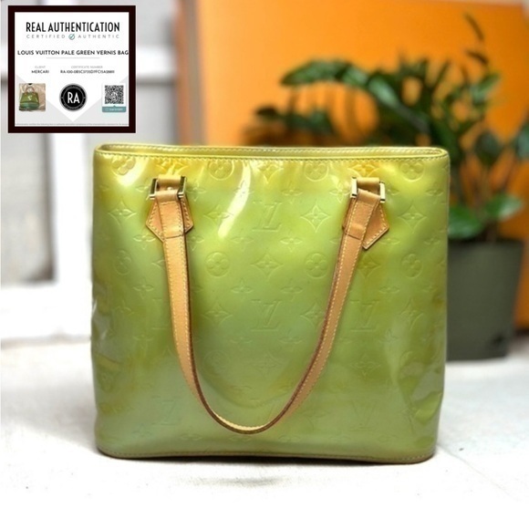 AUTHENTIC Louis Vuitton Houston Handbag/purse/tote bag. Light green
